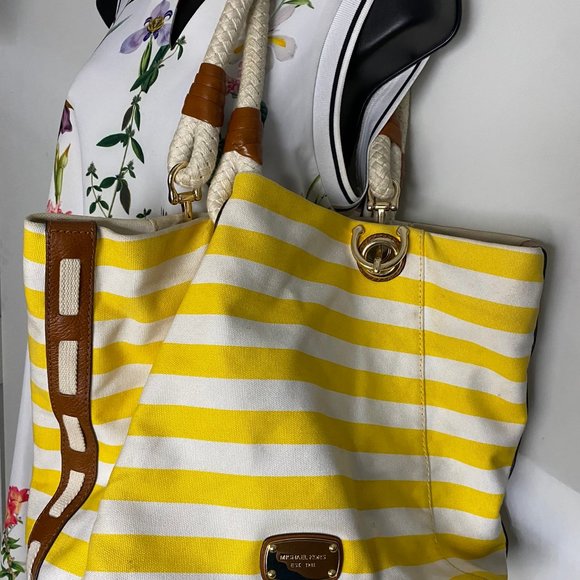 Michael Kors XL Yellow/White Canvas Fabric Handbag - Picture 8 of 14